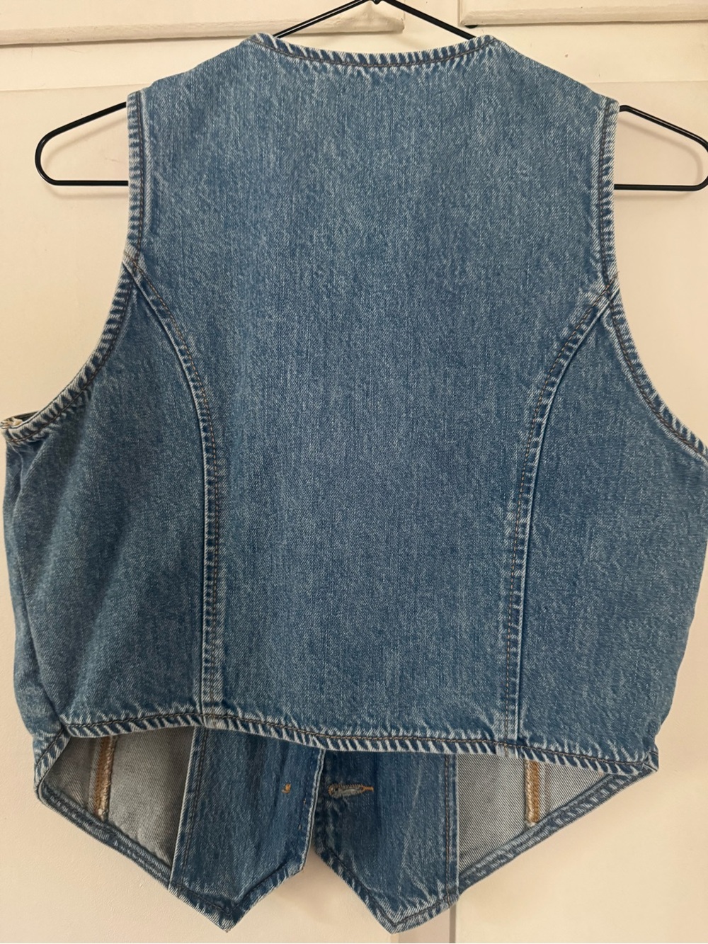 Jeans Subcategory Identification - Picture 2 of 3